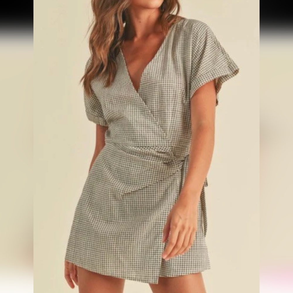 Gingham short romper
